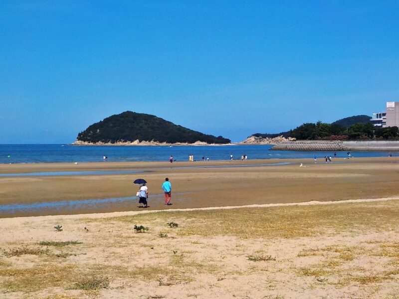 夕日が映える美しい海岸に面した「三豊市」
